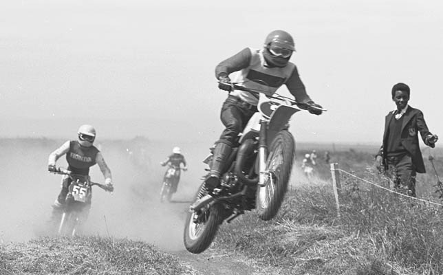 motox2-nbi.jpg (38712 bytes)